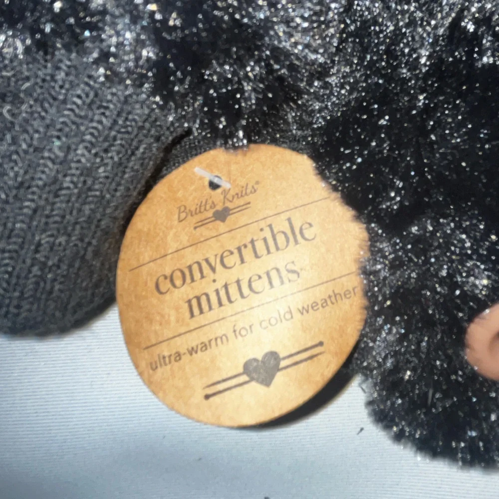 NWT Britt’s Mitts Convertible Faux Fur Mittens Black One Size Fits Most